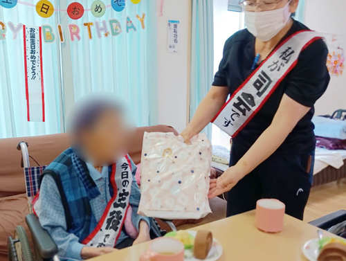 運動会&おたんじょう会を開催しました🎊のサムネイル画像